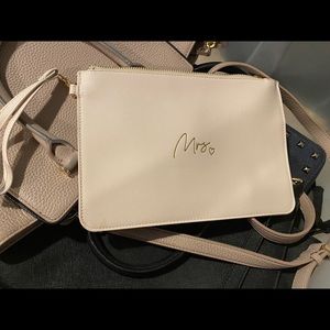 Mrs ❤️✨ Clutch